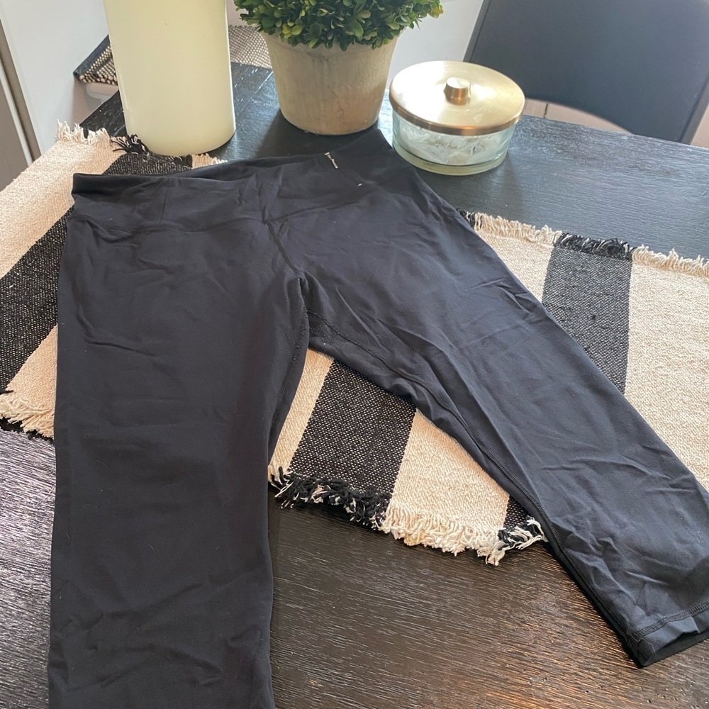 CALIA Crop workout leggings Size Large EUC